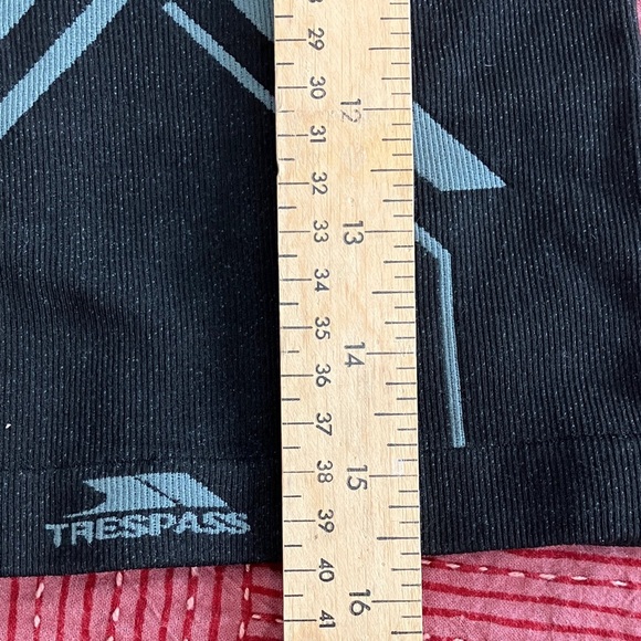 DLX Tresspass Turpin neck Black and Gray ventilated Neck warmer / tube /Gaiter - Picture 13 of 14